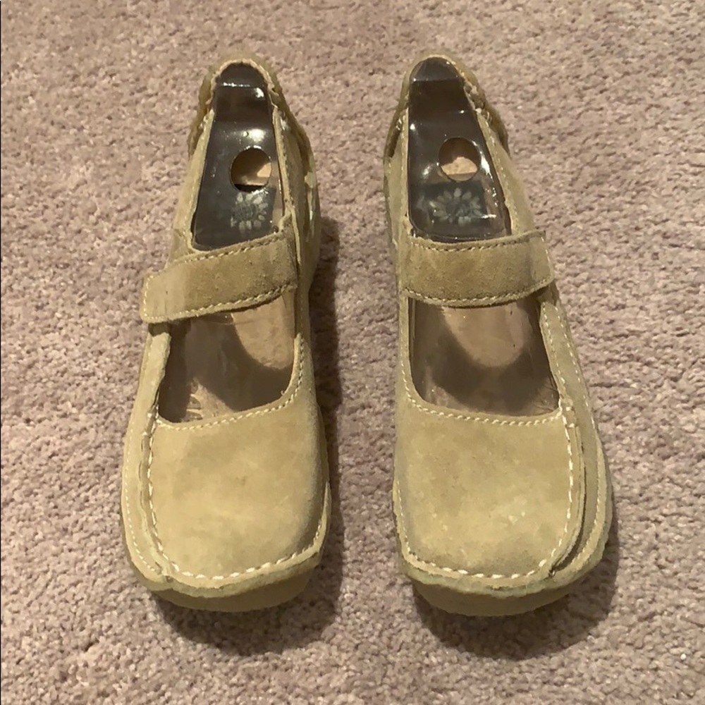 Yellow Box shoes